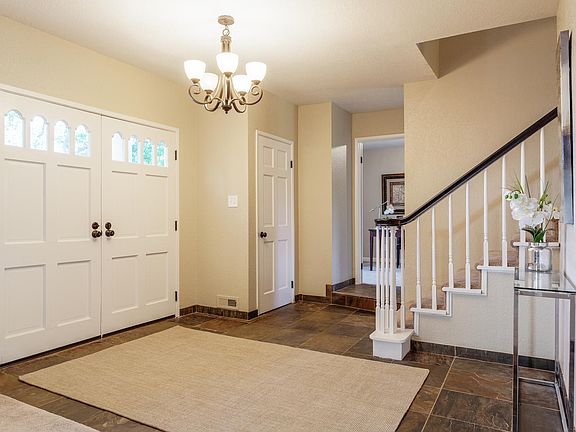 2nd image of 2629 Knollwood Dr