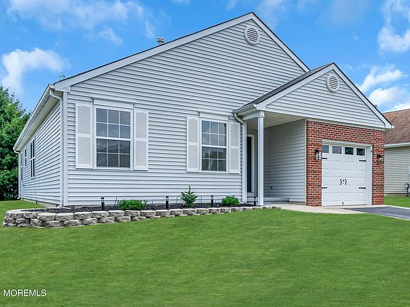3rd image of 12 Cohansey Drive