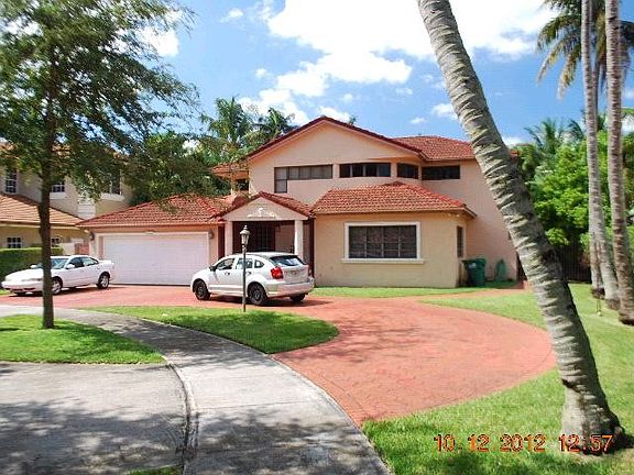 2nd image of 16582 NW 83rd Pl