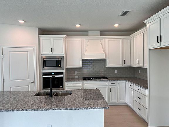 3rd image of 284 Cedar Preserve Ln
