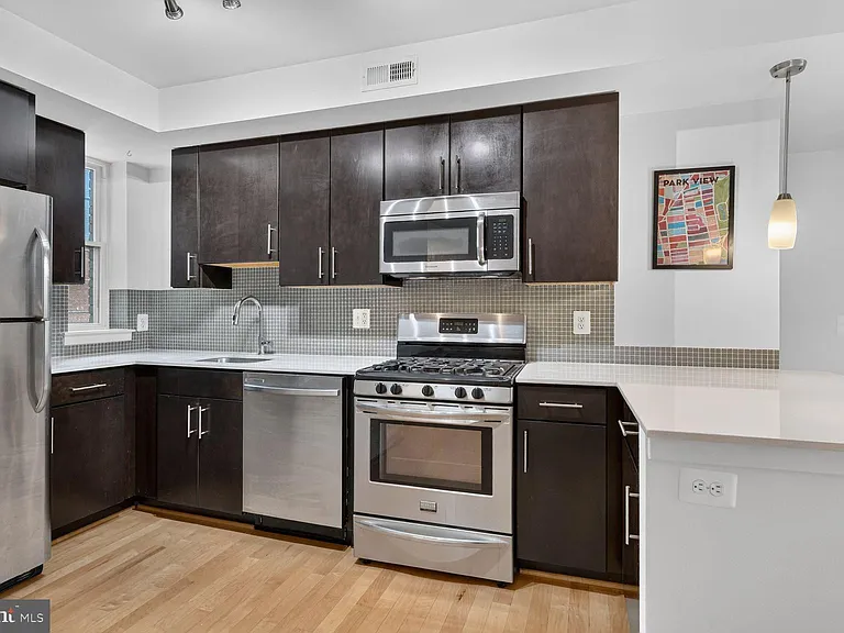 809 Otis Pl NW #104 — Photo 10