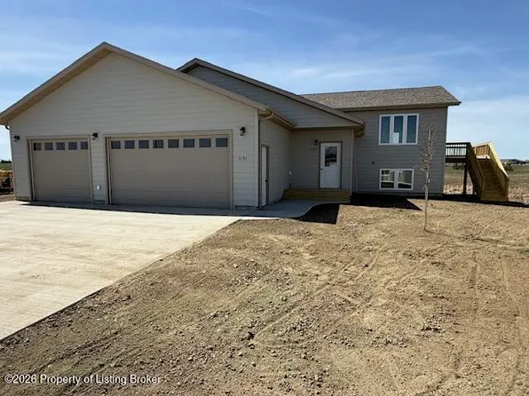 3191 Lyons Ave, Dickinson, ND 58601