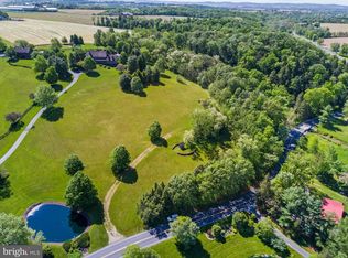 3571 Meadow View Rd, Manheim, PA 17545