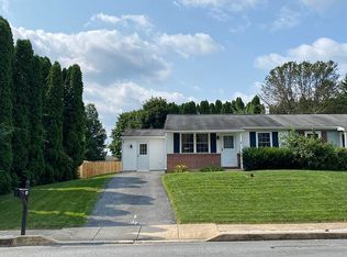 16 Turnbridge Dr, Lancaster, PA 17603