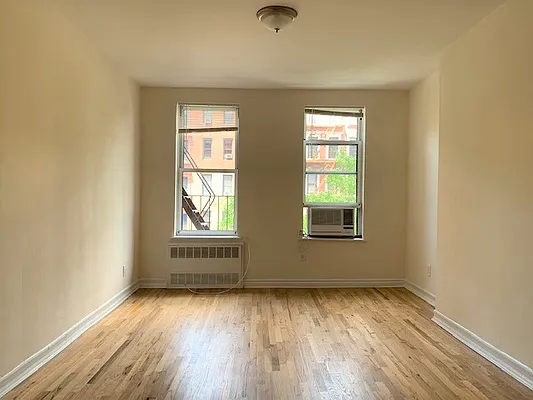 Rented by PocketBroker Inc | media 1