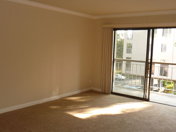 4th image of 310 N Civic Dr APT 417