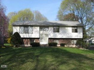 12 Walnut Ridge Rd, New Fairfield, CT 06812