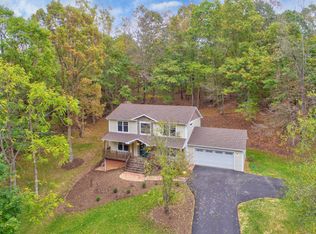7 Pine View Dr, Radford, VA 24141