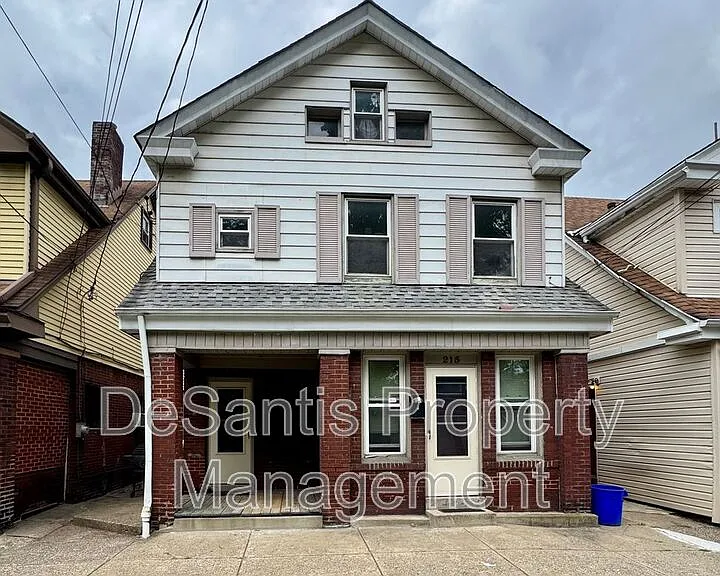 215 Spencer Ave #UPPER — Photo 1
