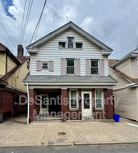 215 Spencer Ave #UPPER Photo 1 215 Spencer Ave #UPPER Photo 1