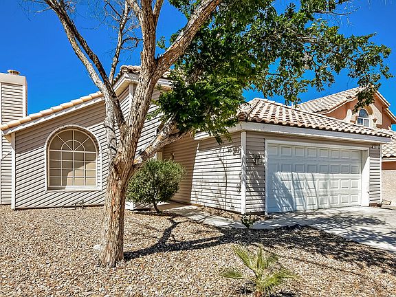 3rd image of 2511 Cactus Hill Dr