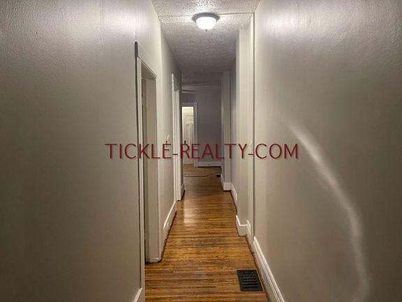 2nd image of 52-54 Brighton St #54
