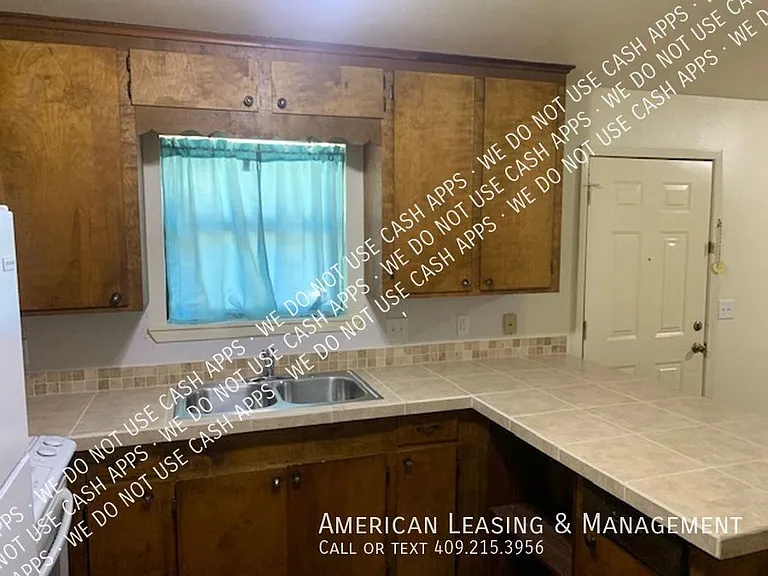 420 Moody St — Photo 5
