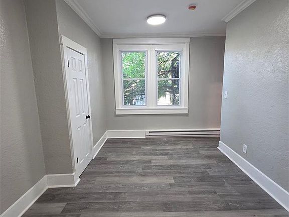 4th image of 104 N 8th St APT 2R