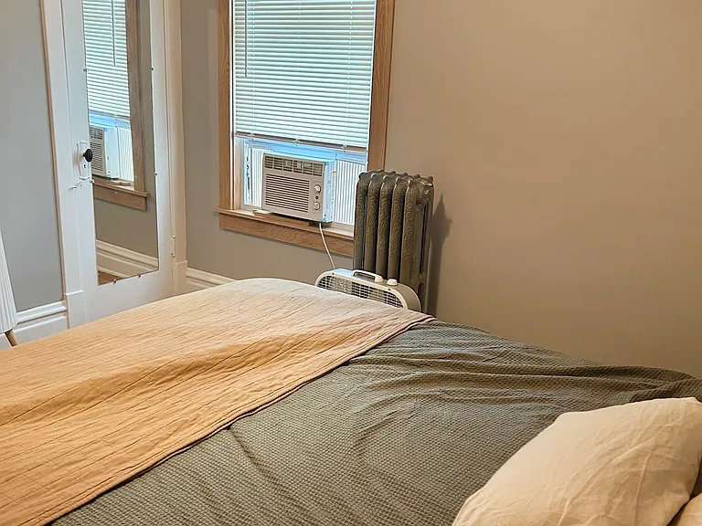 4638 W Altgeld St #1 — Photo 7