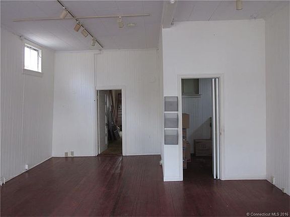 1st Floor Retail Shop