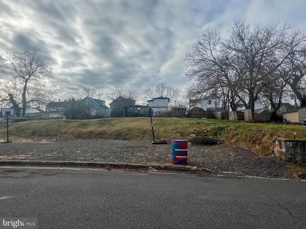121 W Piedmont St, Culpeper, VA 22701