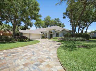 805 Queens Harbor Blvd, Jacksonville, FL 32225