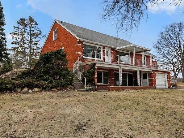 10827 N 12th St, Plainwell, MI 49080