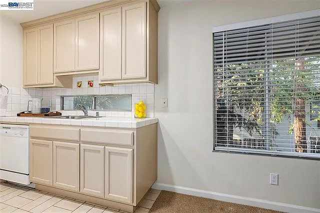 2734 Oak Rd #110 — Photo 7