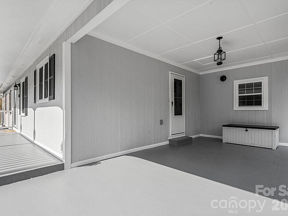 4th image of 1528 Miller Hill Rd