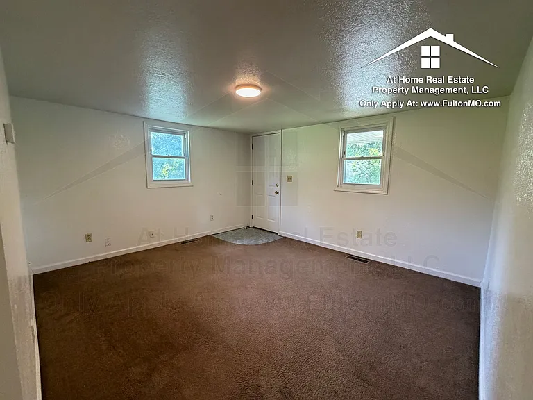 1512 Monroe St — Photo 2