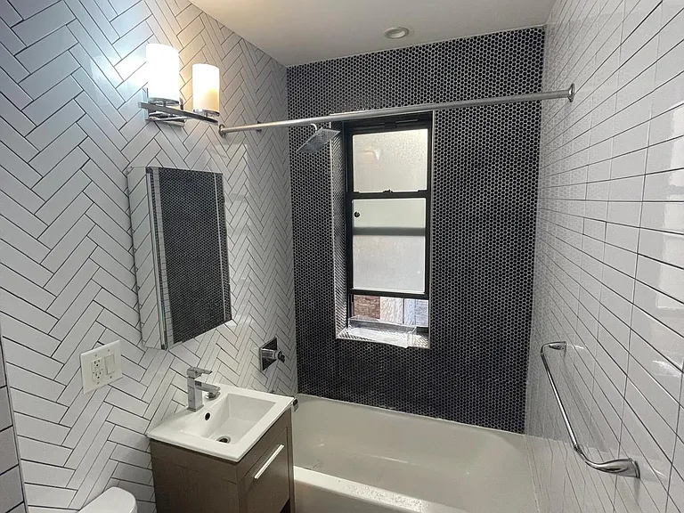 515 W 139th St #7 — Photo 16
