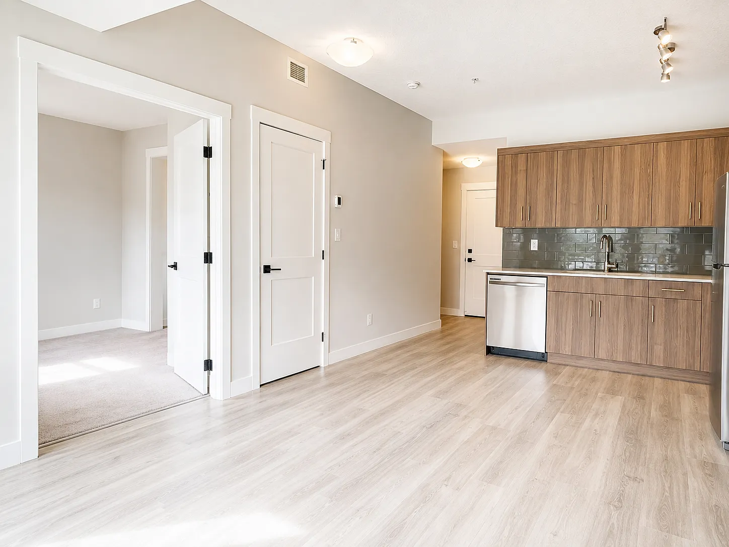 200 Seton Cir SE — Photo 4