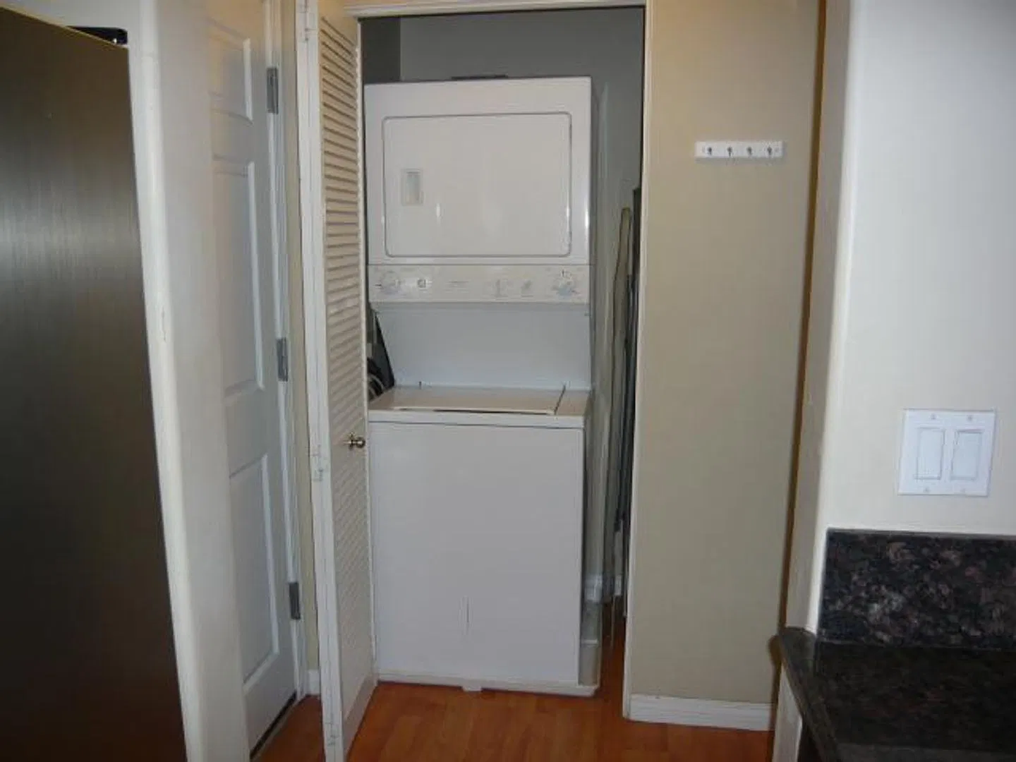 Newer condo near SDSU! — Photo 2