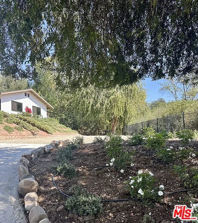 6 bed, 5.0 bath, 3934 sqft, $11,000 — Photo 3
