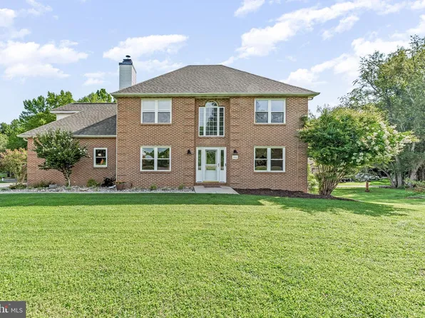 1601 Meadow Oaks Ln, Huntingtown, MD 20639