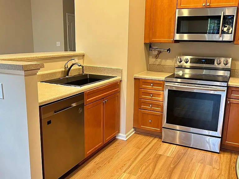 14014 Castle Abbey Ln — Photo 12