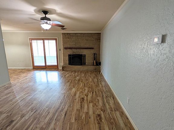 4th image of 2501 N Leighton Cir