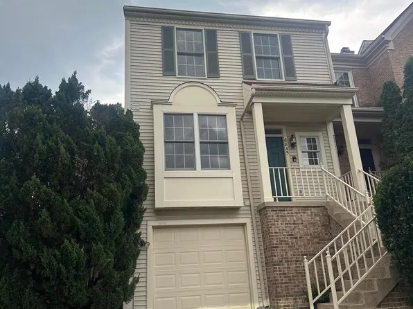 6845 Malton Ct, Centreville, VA 20121