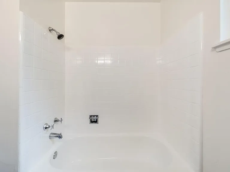1382 Valota Rd — Photo 10