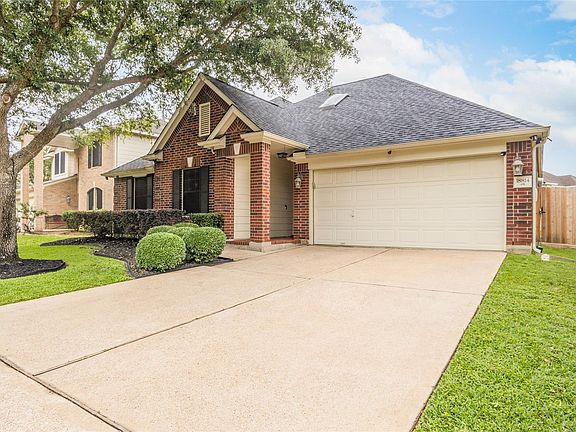 2nd image of 18814 River Meadows Ln