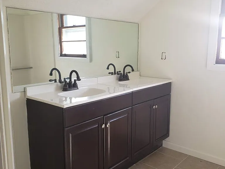 224 Lamont St — Photo 19