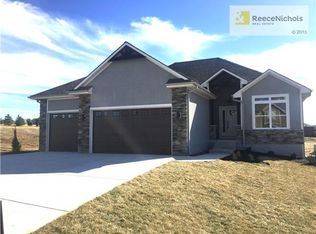 820 SE Bluebird, Blue Springs, MO 64014