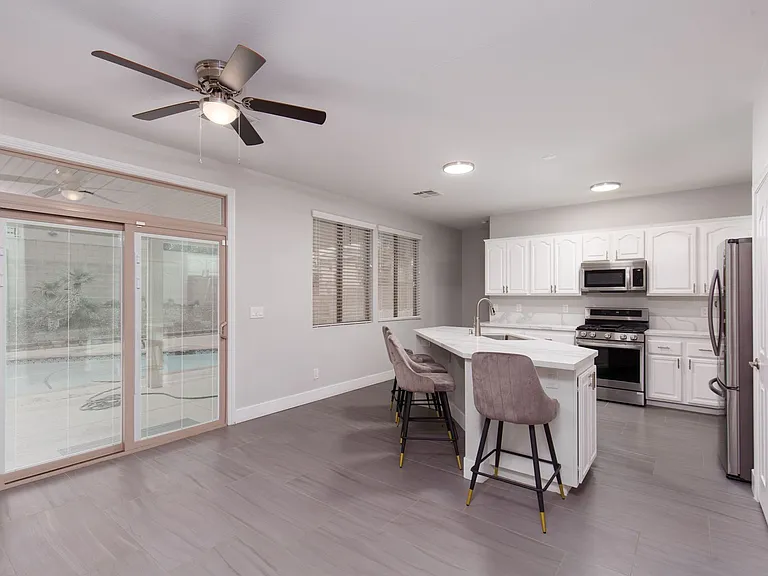 57 Ashby Hills Ct — Photo 11