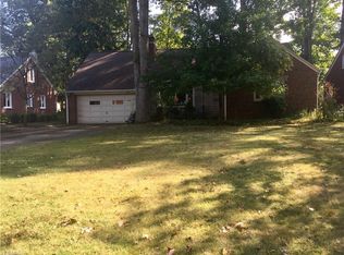 4737 W 211th St, Fairview Park, OH