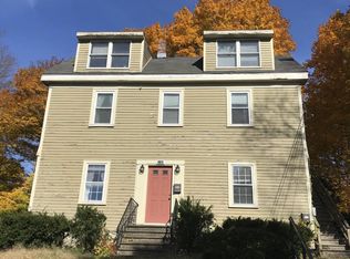 1143 Beacon St #1U, Newton Highlands, MA 02461
