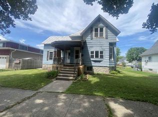 2012 Thomas St, Marinette, WI 54143