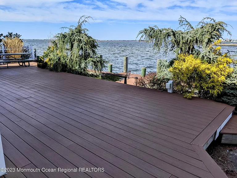 289 Monterey Cir — Photo 30