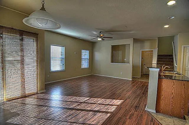 6216 Texana Way — Photo 9