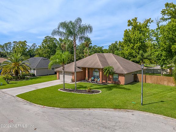3rd image of 12136 BANYAN TREE Drive