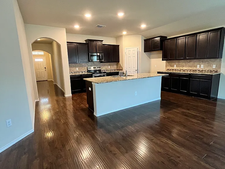 3009 Jackal Dr — Photo 9
