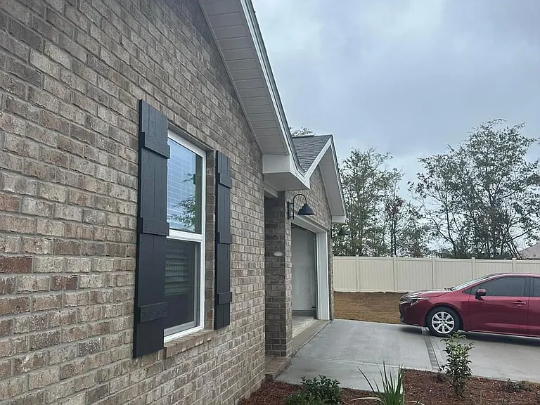 4750 Airmen Dr — Photo 1