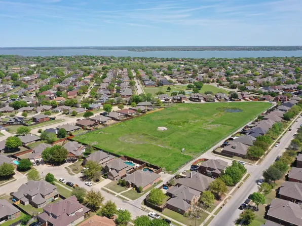 7300 Woodmere Dr, Rowlett, TX 75089