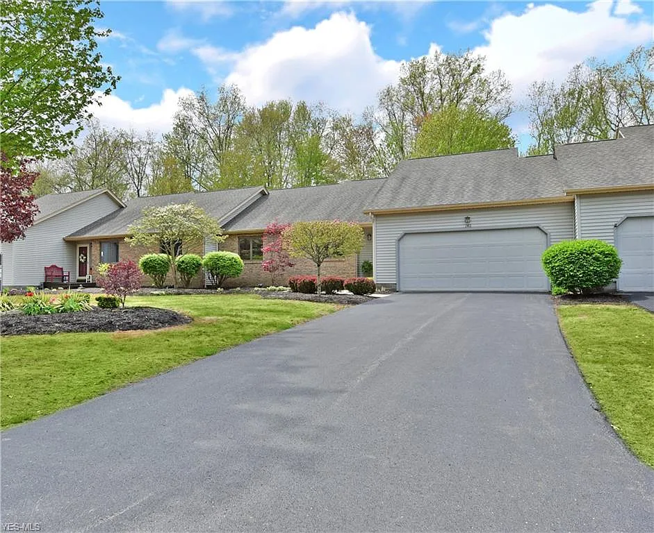 146 Turquoise Dr photo 1