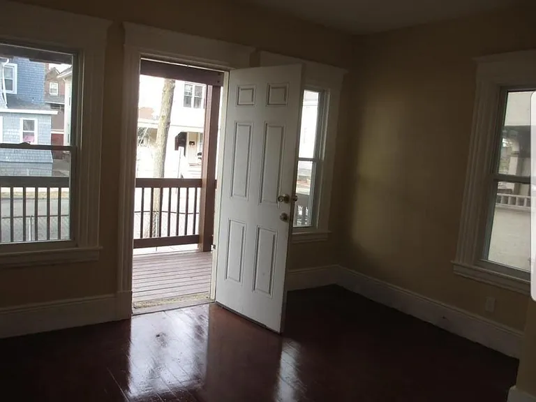 43 Hollywood St #1L — Photo 12